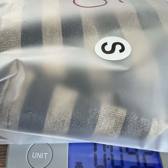 MinkPink Black and Gold Shimmer Striped T-shirt Shift Dress Size Small - Picture 12 of 12